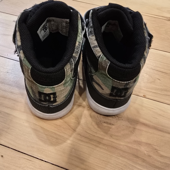 DC hightop shoes - Picture 6 of 8